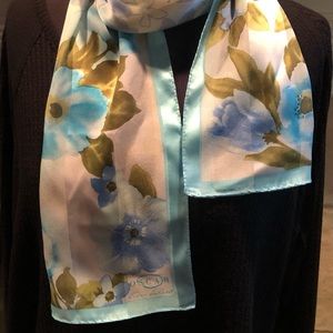 VTG Oscar De La Renta Scarf  Silk Vintage Blue  Green White  Floral= F
